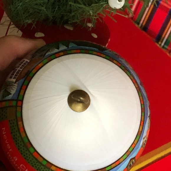 90's "Unbreakable" Christmas Ornament - 1990 Christmas Ball - 90's Collectible - Picture 5 of 6